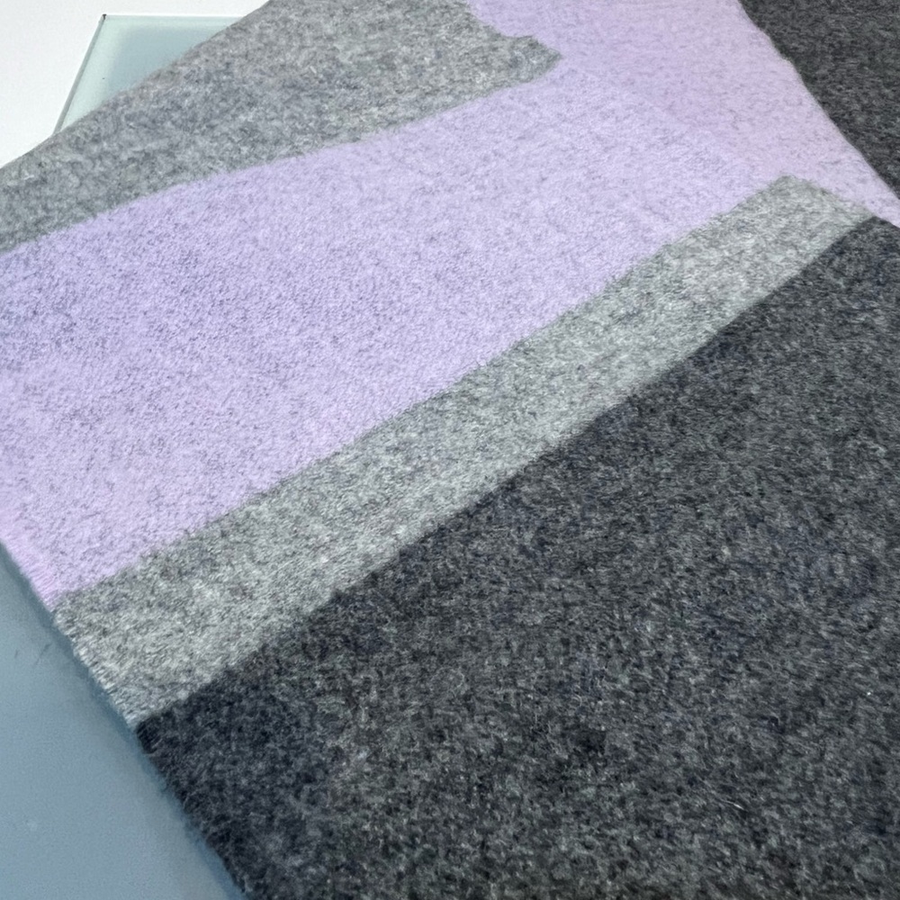 Burberry London Scarf | Gray & Purple | Fringed ends - Picture 5 of 8